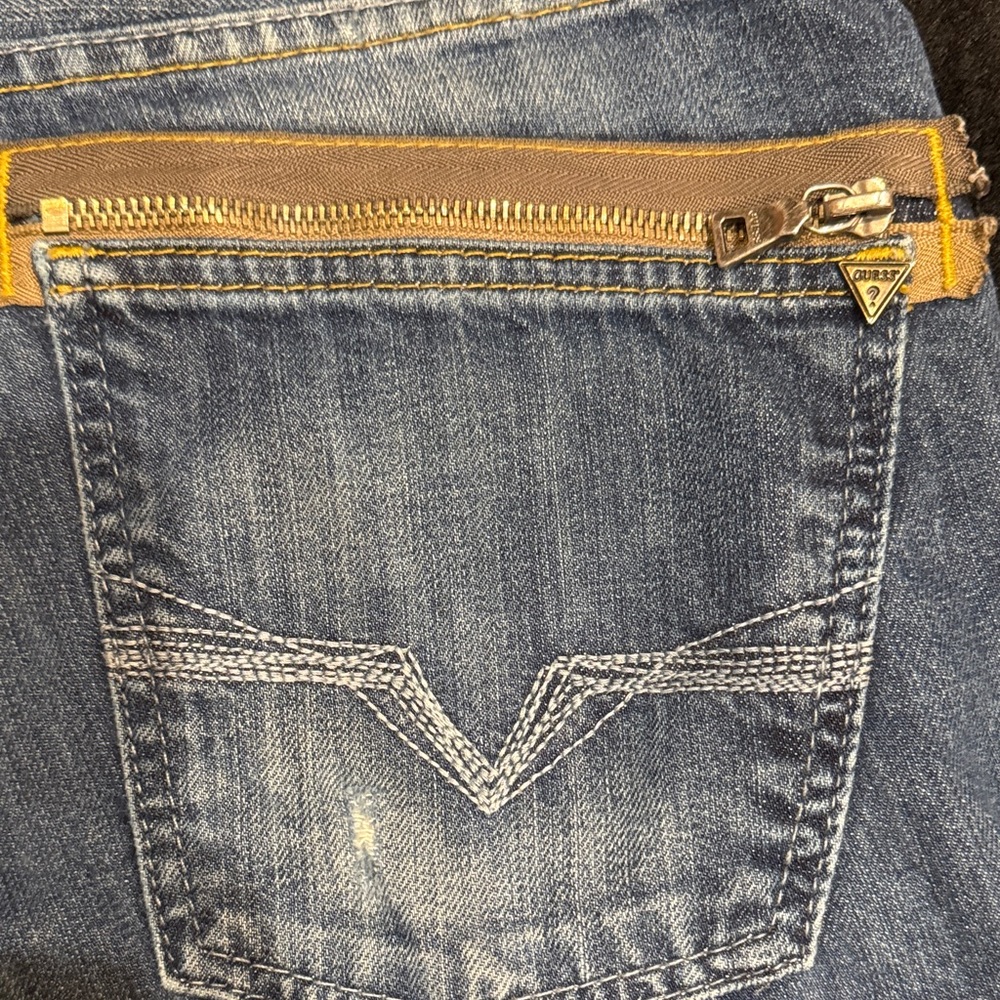 Vintage GUESS Men's Distressed Denim Jeans - Picture 11 of 13